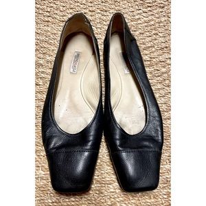 Bruno Magli Black Leather Flats Size 11 (Fits like a 10)